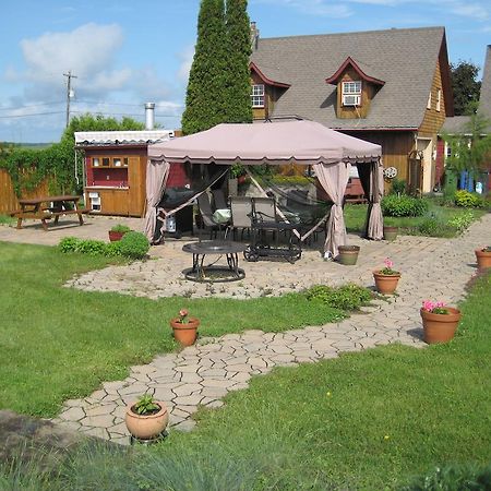 Marieville Eden Sur Terre Bed & Breakfast エクステリア 写真